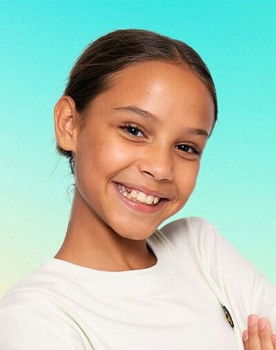 Nayah Bertels as Zoë