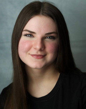 Heidi Hughes-Hancock as Lexie Carrington