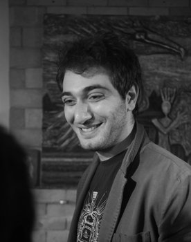 Robert Vanesgekyan as 