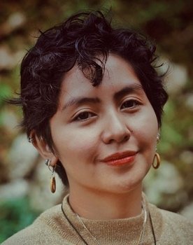 Giullienne Sanchez as Pharmacy Clerk