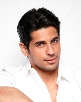 Sidharth Malhotra as Monty Fernandez
