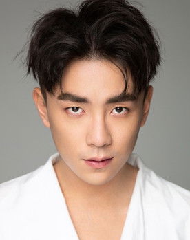 Bernard Sen Jun as Gong Sunxun