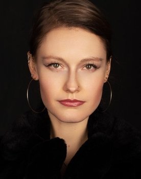 Emilie Paap as Melissa