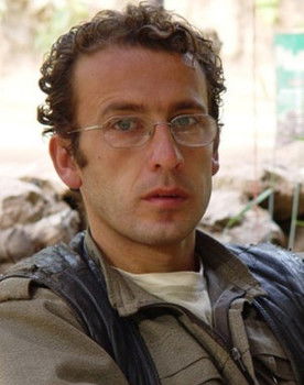 Halil Uysal as Doktor