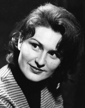 Helena Riehsová as 