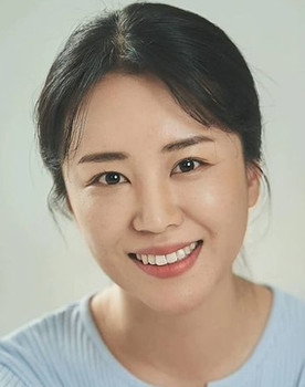 Yoon Cha-young