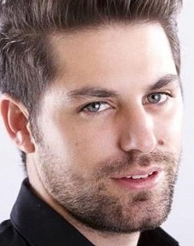 Renato López