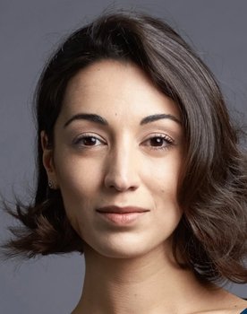 Helena Ganjalyan as H