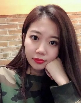 李詩萌