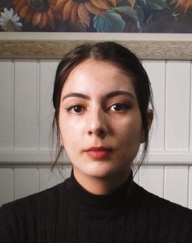 Luiza Vienel as Amendoim