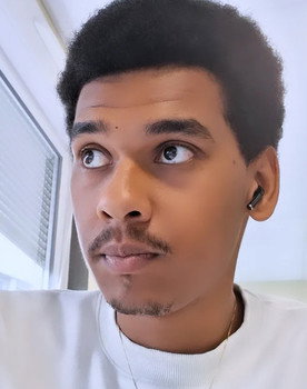 Vincent Kpatinde as Homme de Main n°1