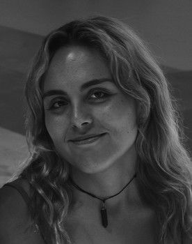 Alejandra Avelar as Lirio (voice)