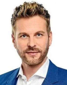 Christoph Feurstein as Self (narrator)