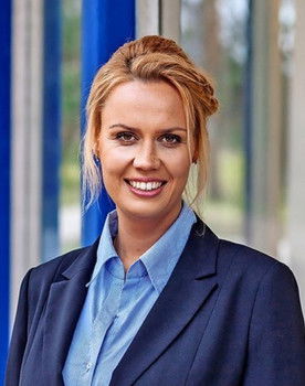 Laura Isabelle Marisken as Self