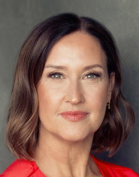 Angela Lonsdale as Lena