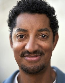 Frédéric Deleersnyder as Journaliste mairie