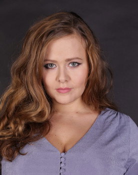 Олеся Бережная as Антонина Брыкина