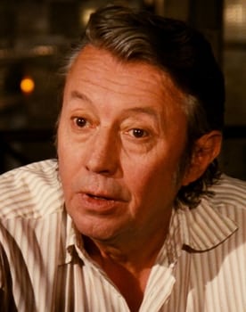 Michel Auclair as Léonard François
