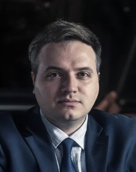 Rafael Nogueira as Entrevistado