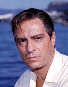 Nino Manfredi as Giuseppe Spallotta