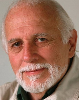 Alejandro Buenaventura as Don Matías