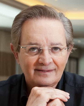 Eládio Clímaco as Self