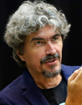 Alexander Vislov as Antoine de Saint-Exupery