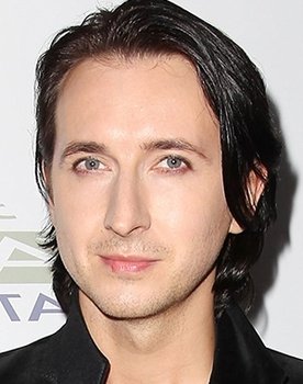 Dmitry Sholokhov as Self - Contestant