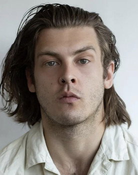 Callum Chapman as Bernard Floud