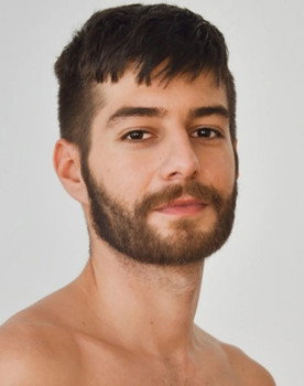 Sandro Aliprandini as Augusto