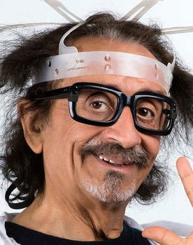 Florcita Motuda as Self