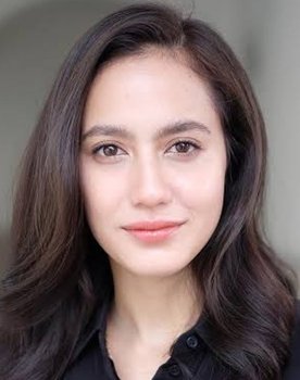 Pevita Pearce as Rianti