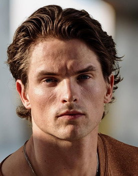 Chris Wilhoite as Thomas (as Chris Brooks)
