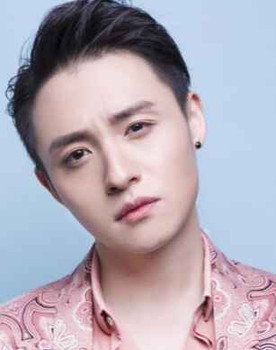 强宇