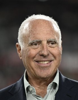Jeffrey Lurie as Self - Team Owner