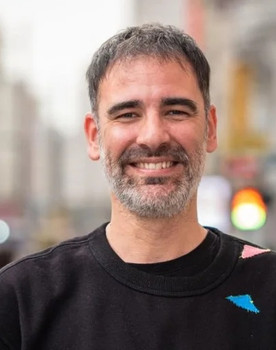 Elías González