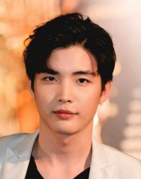 Pasatorn Lertsathitwong as Nao
