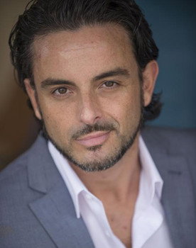 Bernard Bullen as Barry