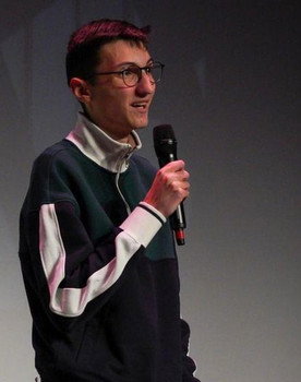 Malo Bihan as L'Alien/Le Lycéen