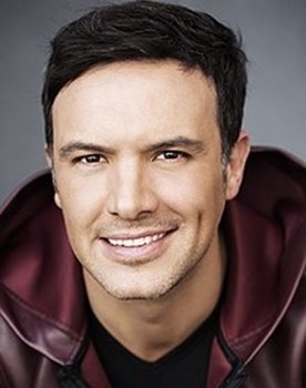 Alejandro de la Madrid as Rafael Zabala