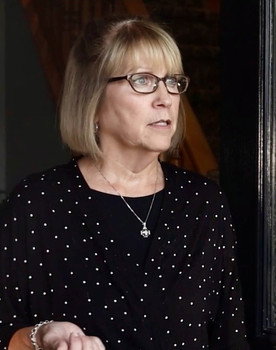 Nancy Porter as Betsy Barker