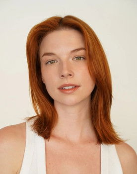 Brittany Marsicek as Leah