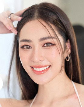 Sirilak Kwong as Ling