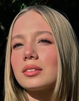 Damla Nida Kurtaran as 