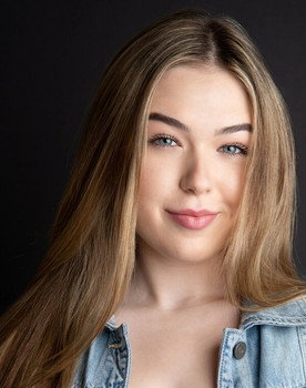 Gabriela Cristina Estabrooks as Brie
