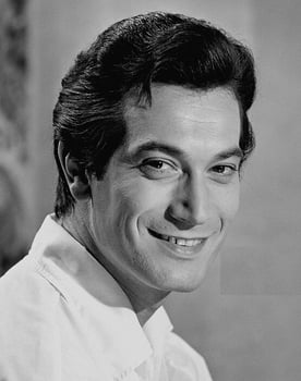 Gérard Barray as Robert Lafleur alias Scaramouche