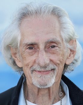 Larry Hankin as Viejo Joe