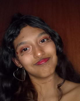 Ana Karoliny Ramos as Elena Meirelles