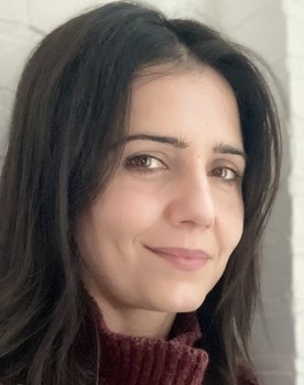 Pegah Booyash as Line