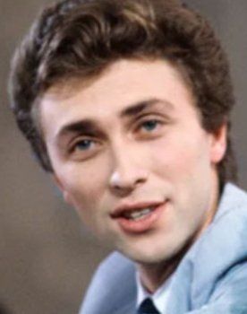 Dmitriy Poletaev as парень с гитарой